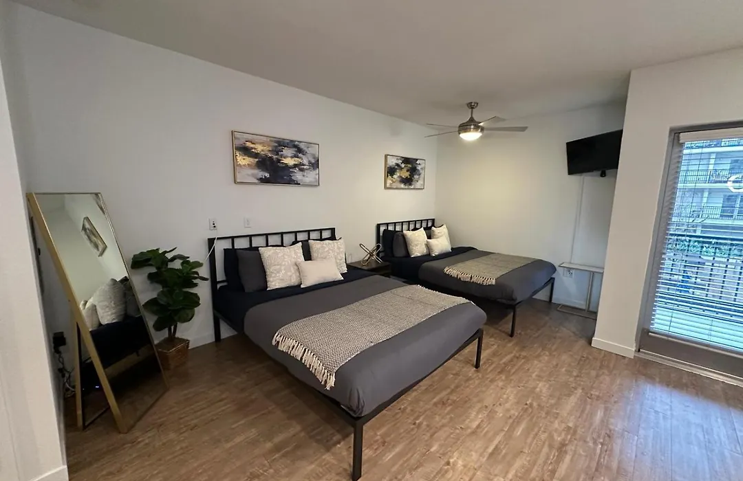 Hollywood Universal Studios Apartment Free Parking-1